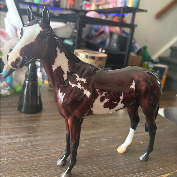 Other - Breyerfest 2024 Girls Run The World Surprise Model GLOSSY Bay Overo 1/375